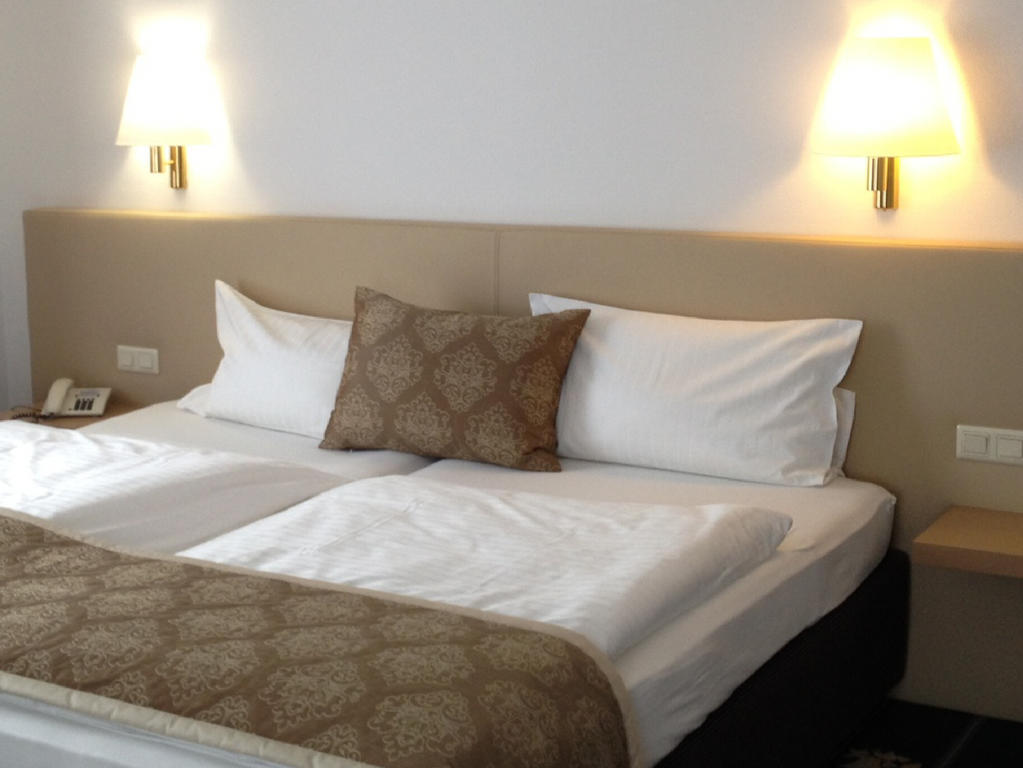 Hotel Am Erzengel Bocholt Rum bild